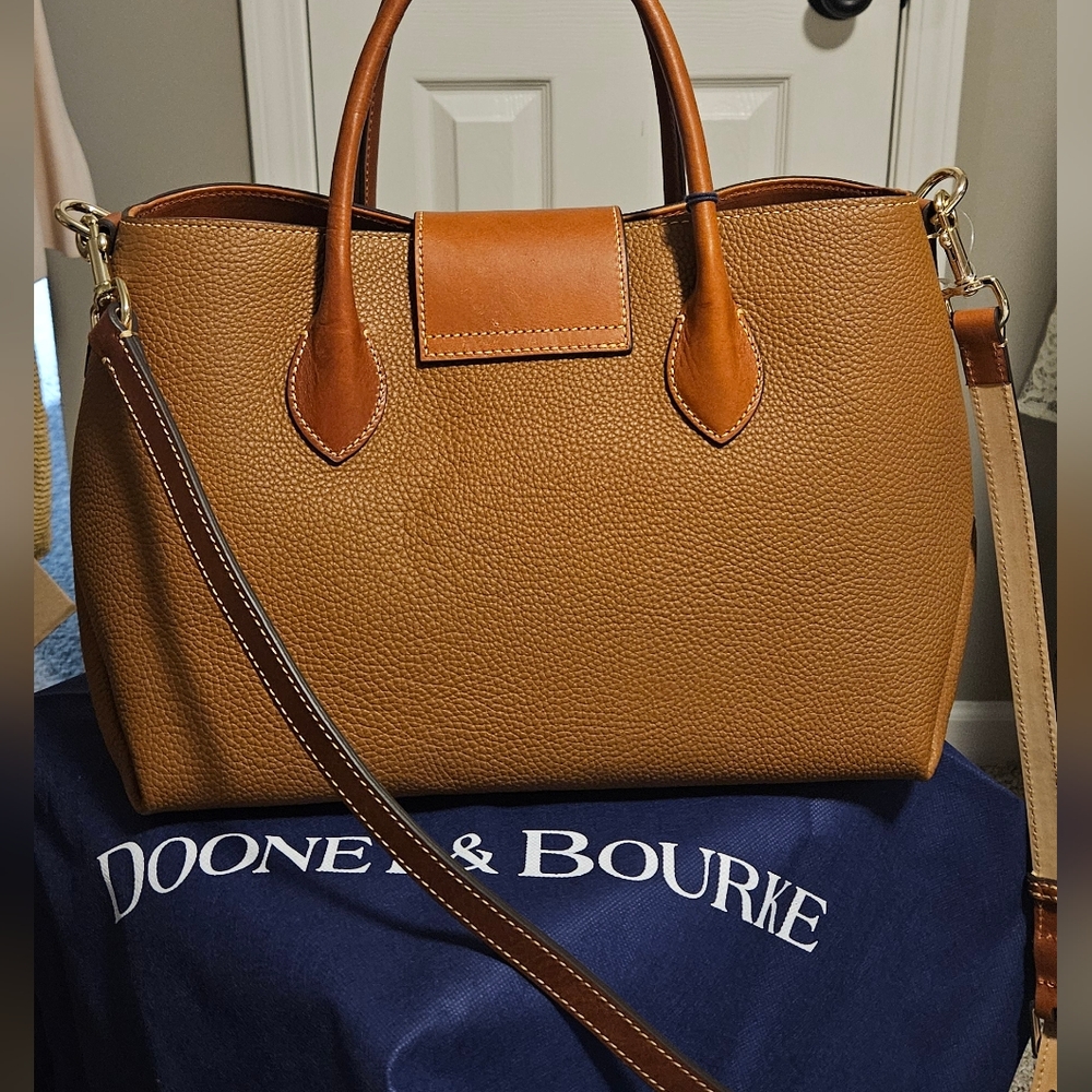 NWT Dooney & Bourke Pebble Grain Leather Handle Tote 30: Caramel Color - Picture 8 of 15